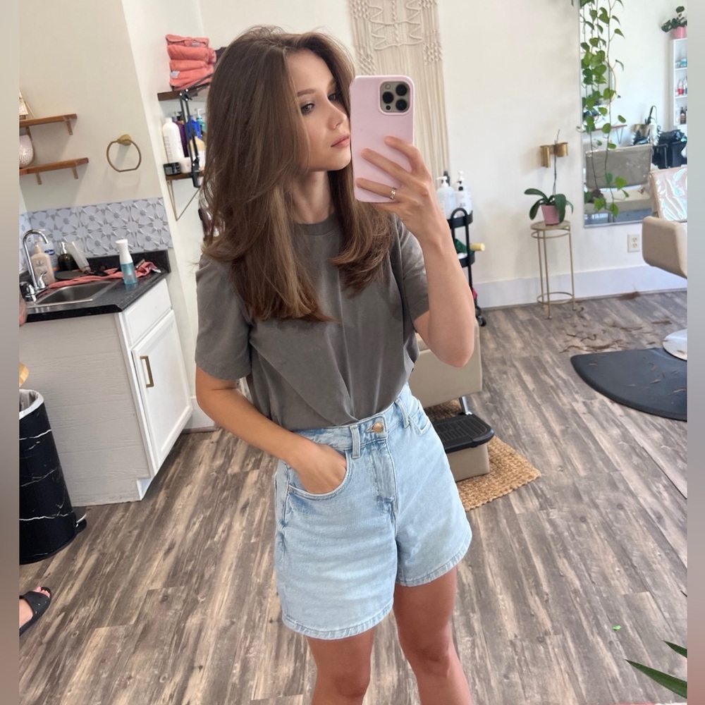 Zara Blue Light Denim high waist shorts - Picture 3 of 3